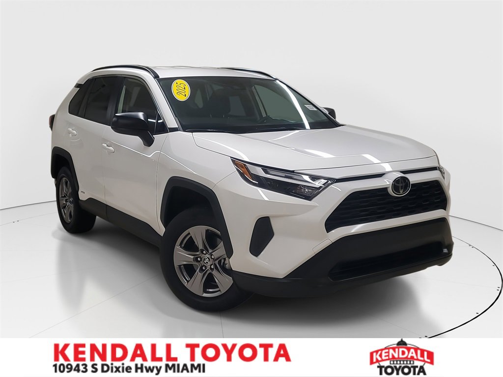Used 2025 Toyota RAV4 LE image 1