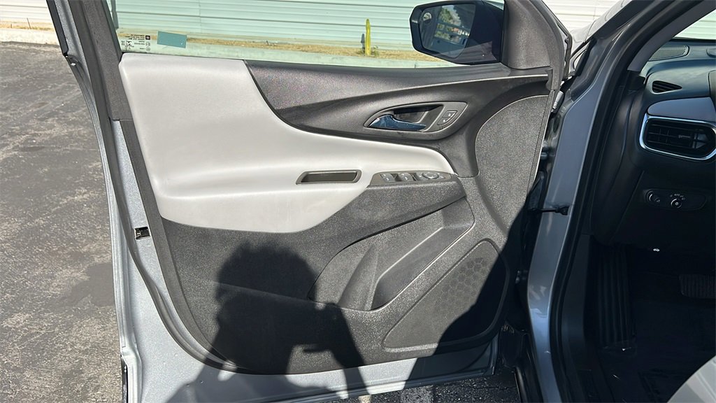 Used 2023 Chevrolet Equinox LS image 11