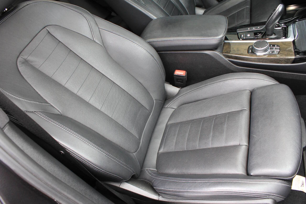 Used 2018 BMW X3 M40i image 18