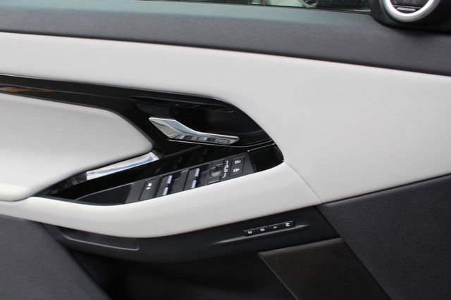Used 2025 Land Rover Range Rover Evoque S image 21