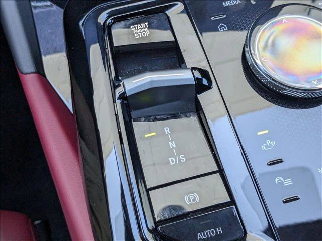 Used 2025 BMW 540i xDrive image 12