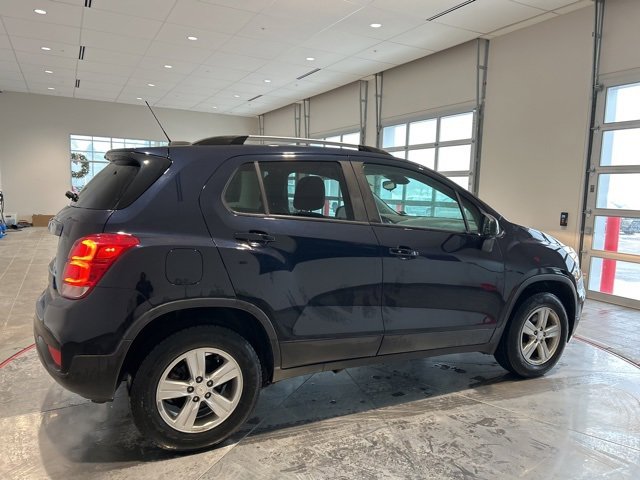 Used 2022 Chevrolet Trax LT w/ Premium Seat Package image 7