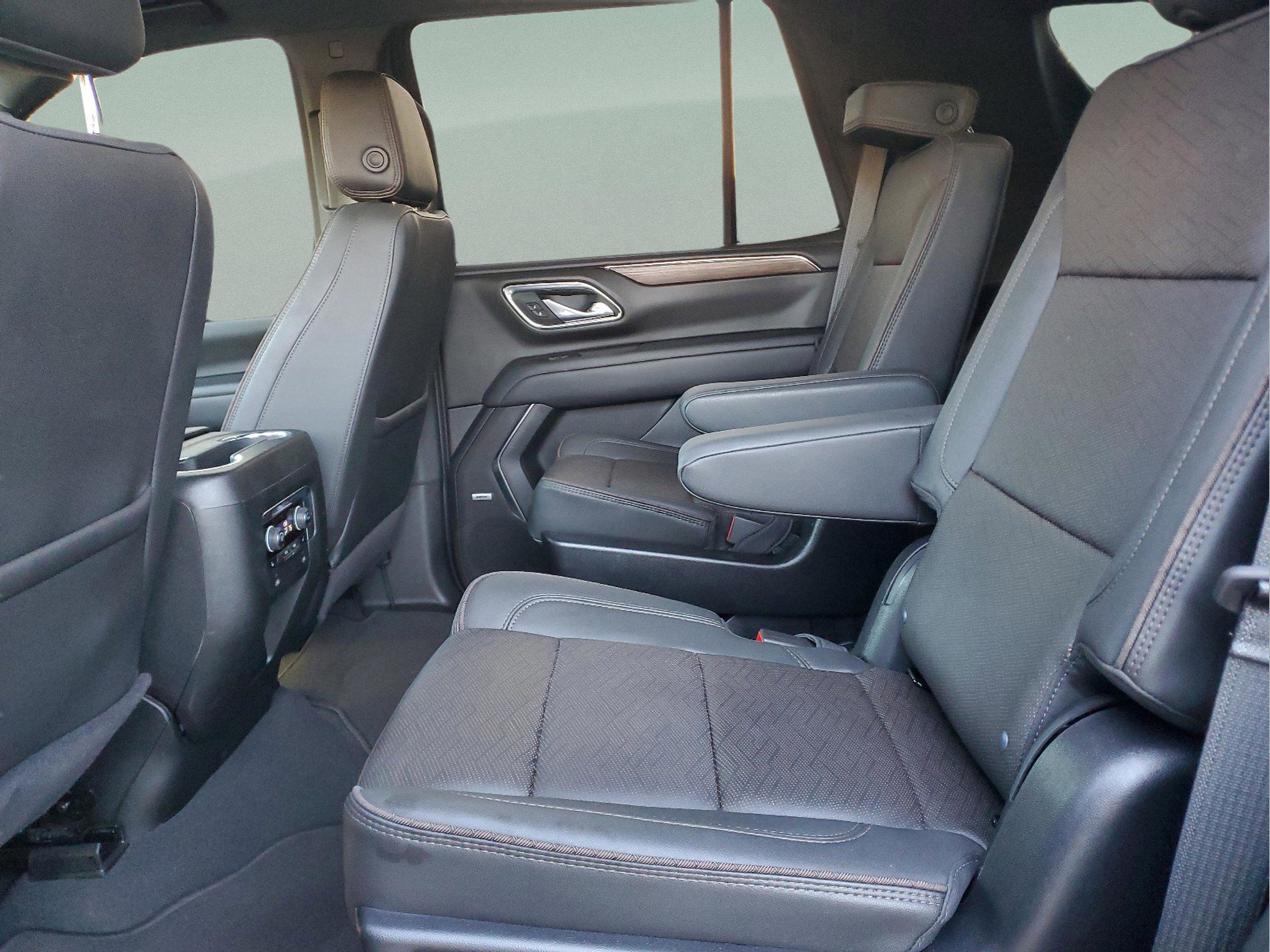 Used 2024 Chevrolet Tahoe High Country image 10