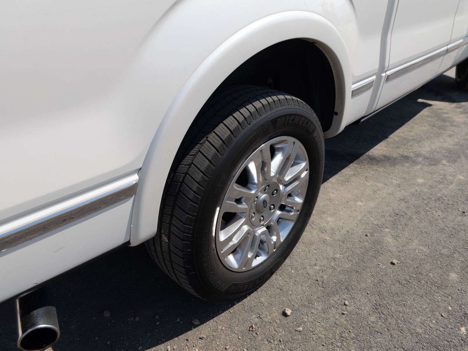 Used 2013 Ford F150 Platinum AWD/4WD image 12