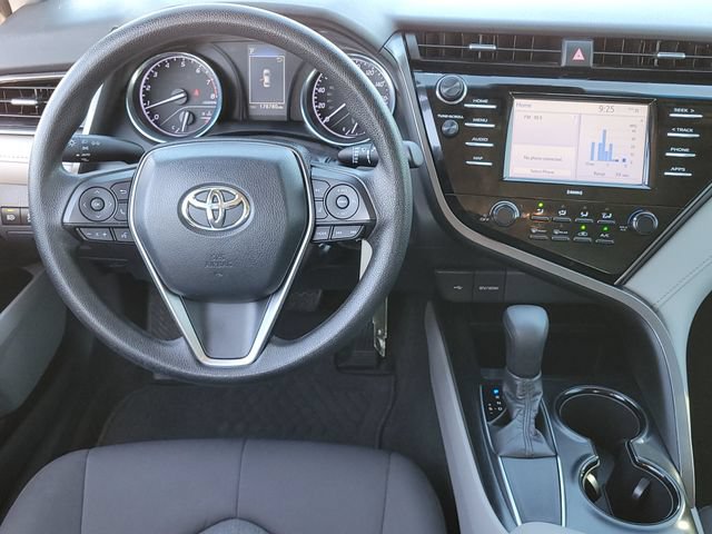 Used 2020 Toyota Camry LE FWD image 9