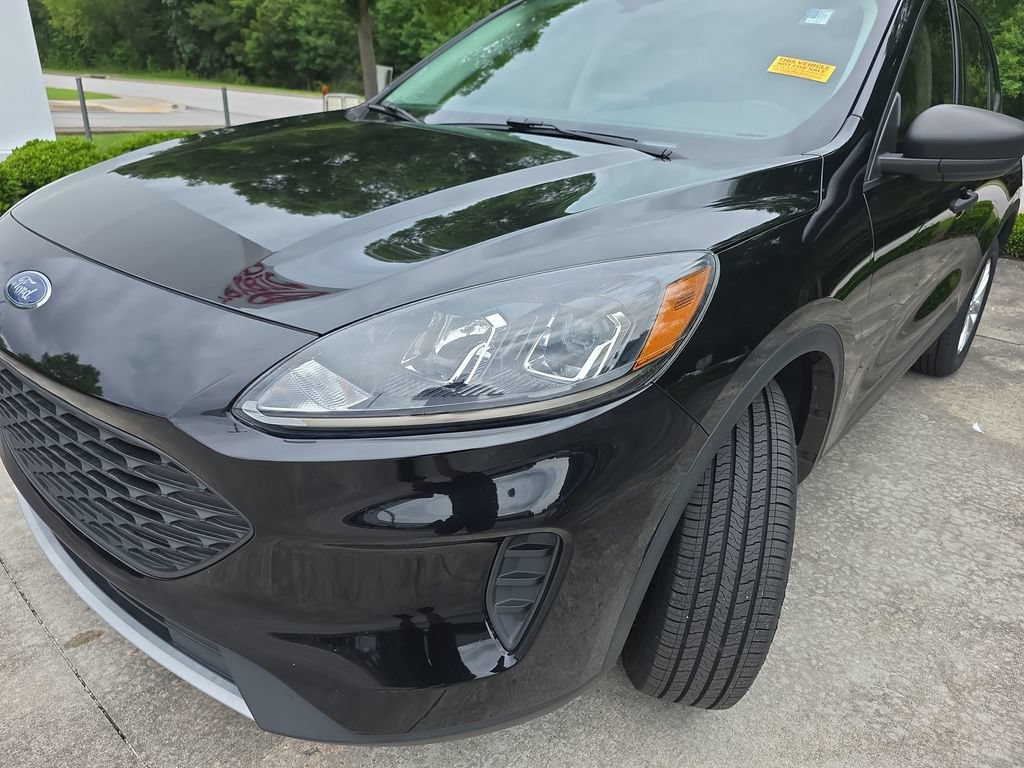 Used 2022 Ford Escape S AWD/4WD image 12