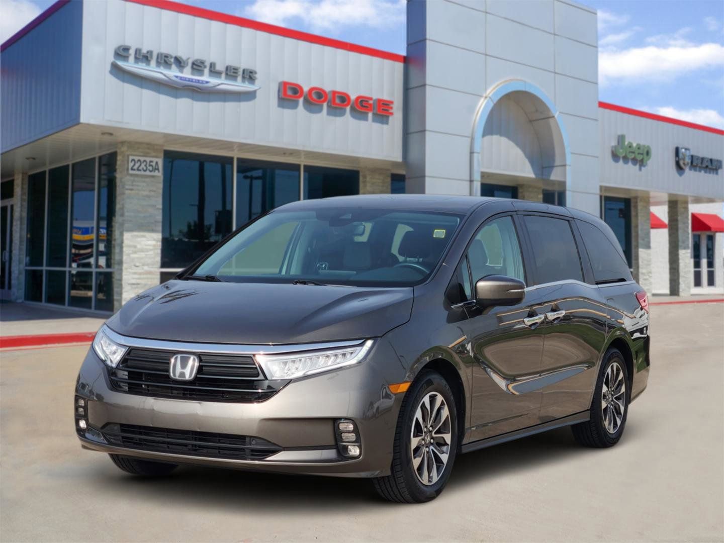 Used 2023 Honda Odyssey EX-L image 2