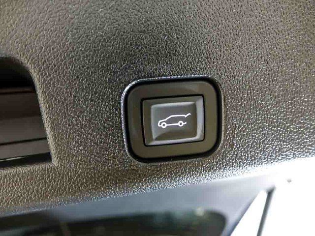 New 2027 Chevrolet Traverse RS w/ LPO, Floor Liner Package AWD/4WD image 25