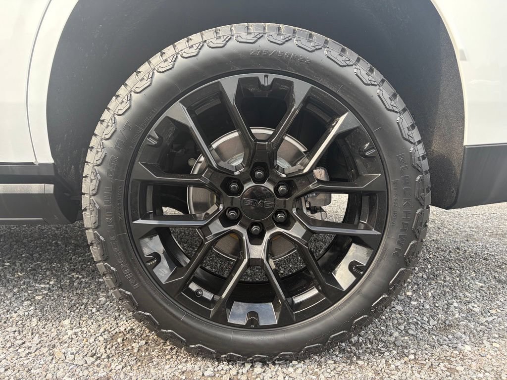 Used 2026 GMC Yukon AT4 Ultimate w/ LPO, Floor Liner Package AWD/4WD image 16