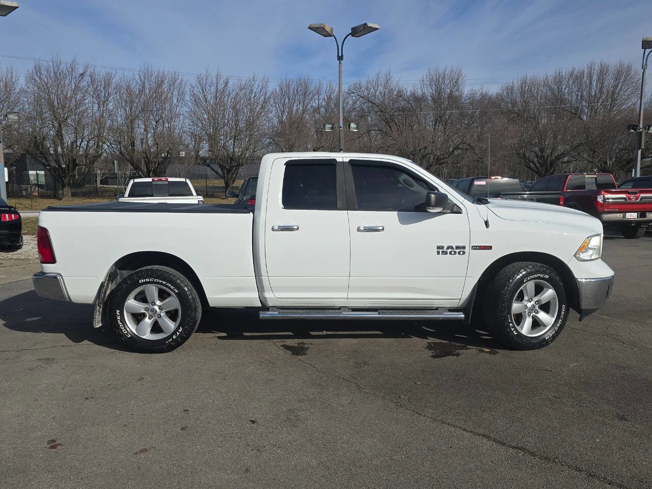 Used 2016 RAM 1500 Classic SLT w/ SLT Plus D￩cor Group image 4