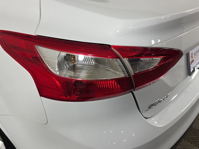 Used 2013 Ford Focus SE image 35