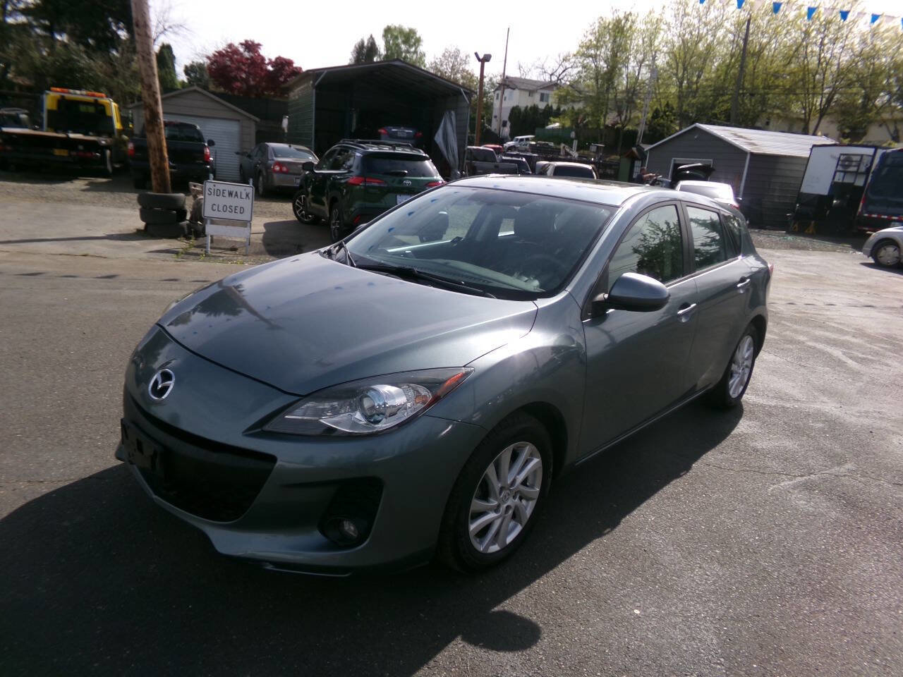 Used 2012 MAZDA MAZDA3 i Grand Touring w/ Tech Pkg FWD image 5