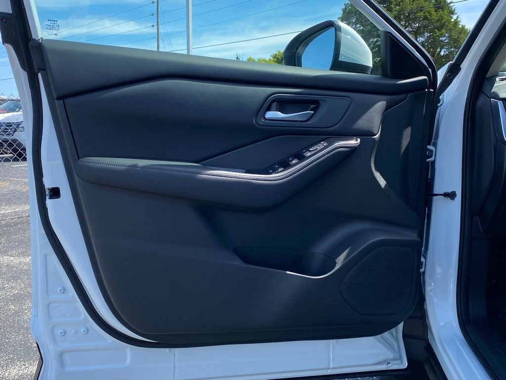 New 2026 Nissan Rogue SV image 12