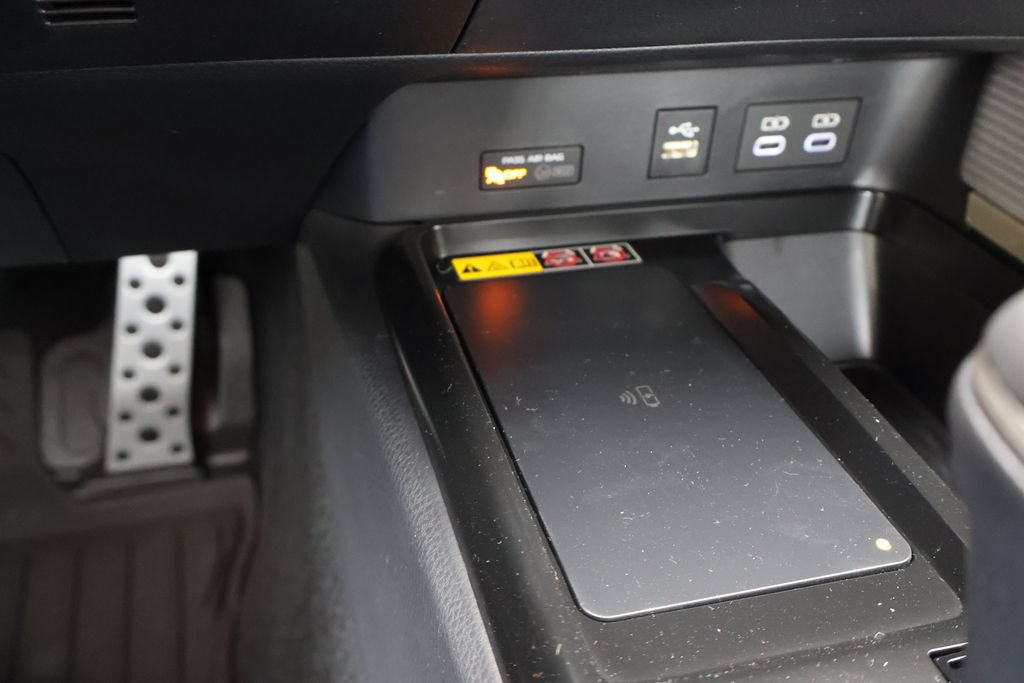 New 2026 Toyota Camry SE AWD/4WD image 5