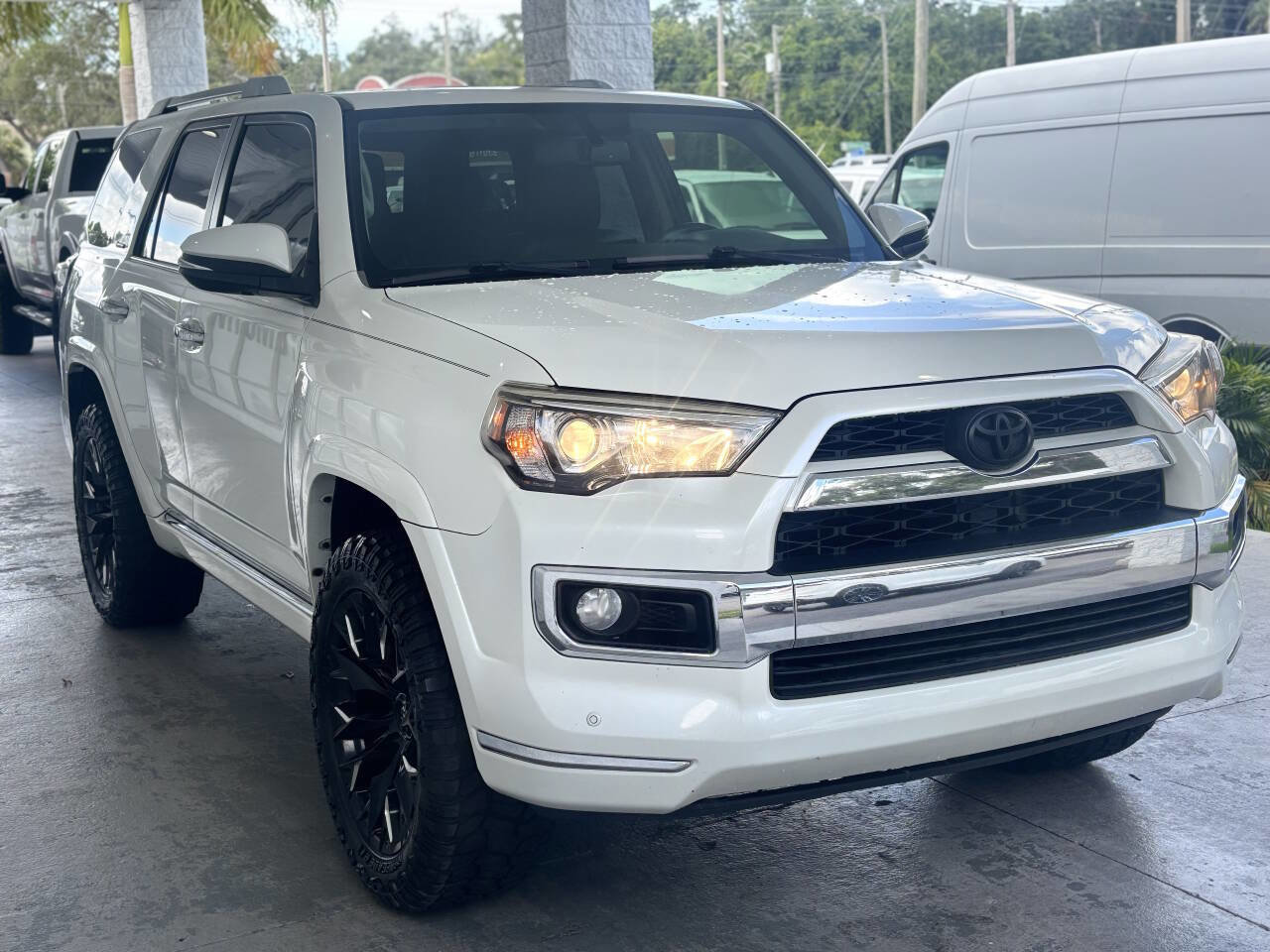 Used 2017 Toyota 4Runner Limited image 10