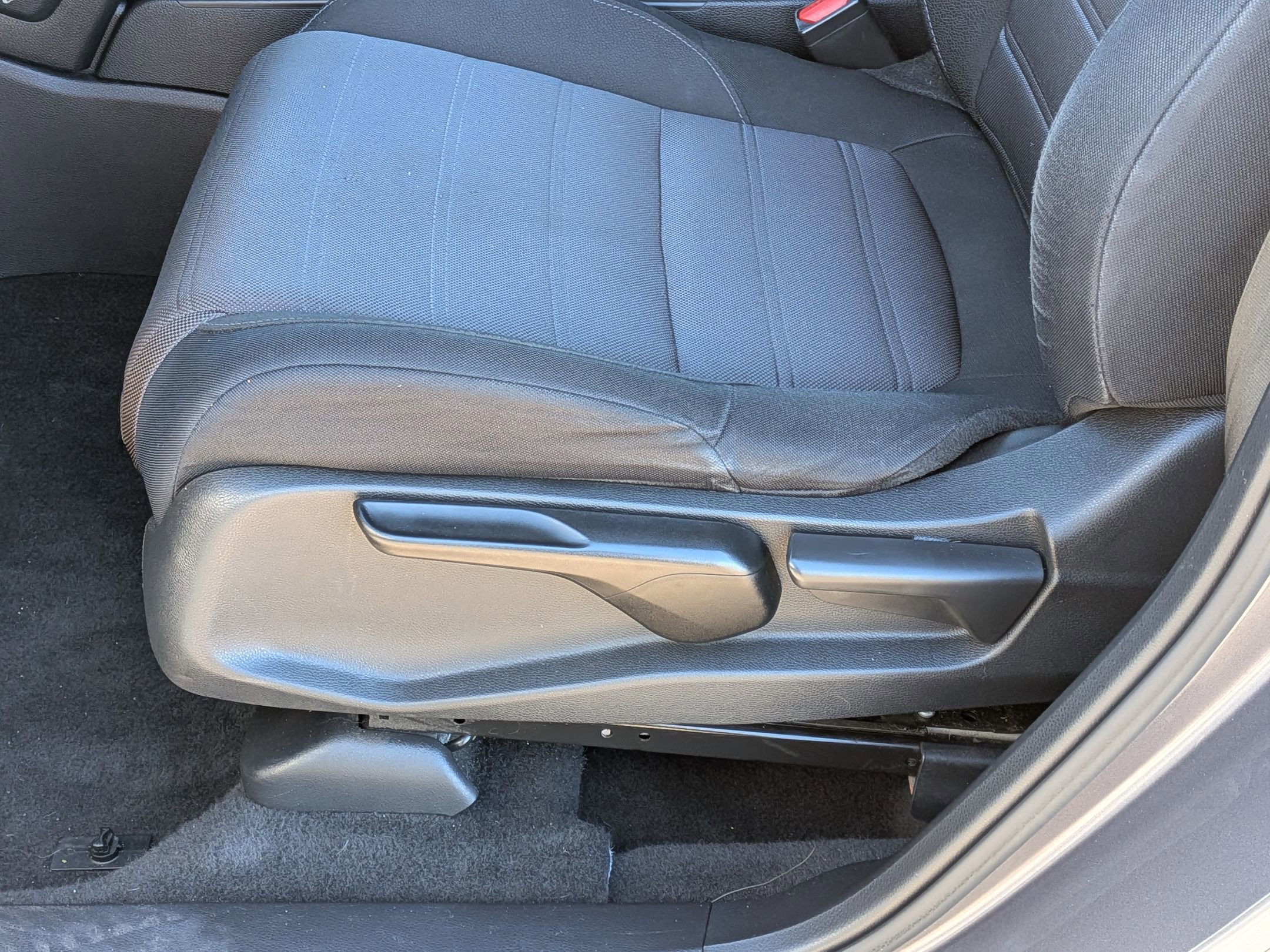 Used 2020 Honda CR-V LX image 12