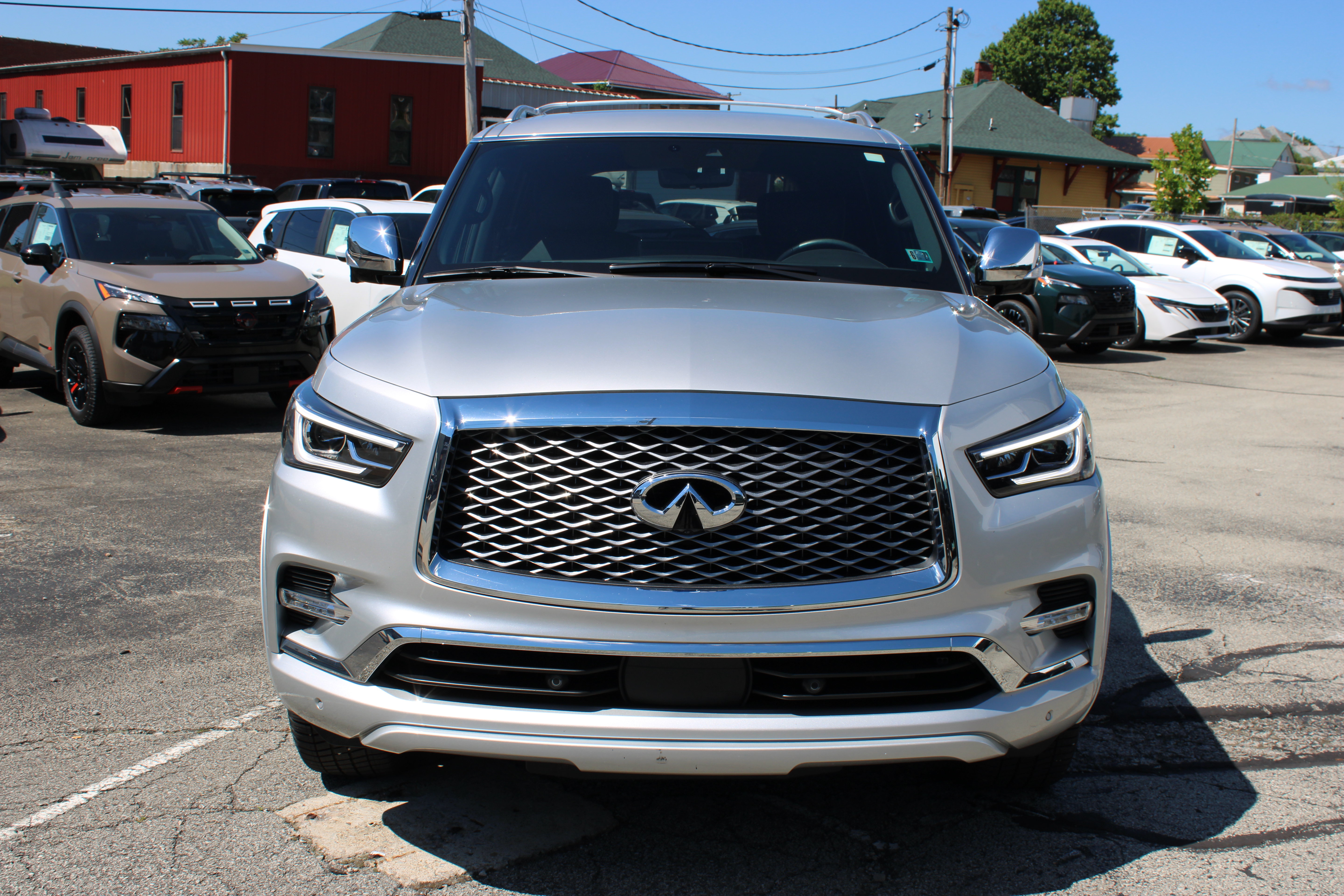 Used 2023 INFINITI QX80 Sensory w/ Cargo Package AWD/4WD image 13
