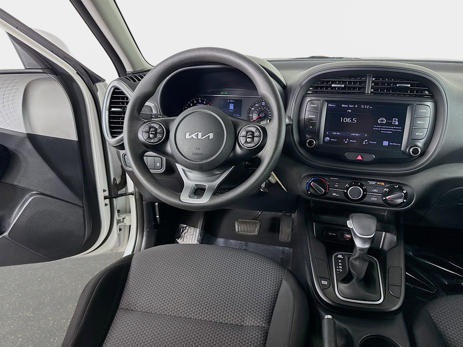 Used 2022 Kia Soul LX image 21