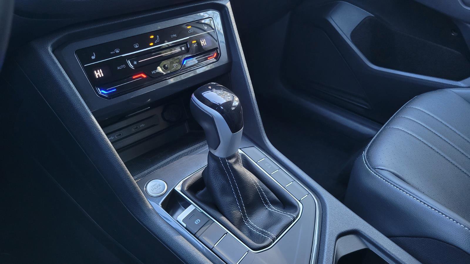 Certified 2024 Volkswagen Tiguan SE image 30