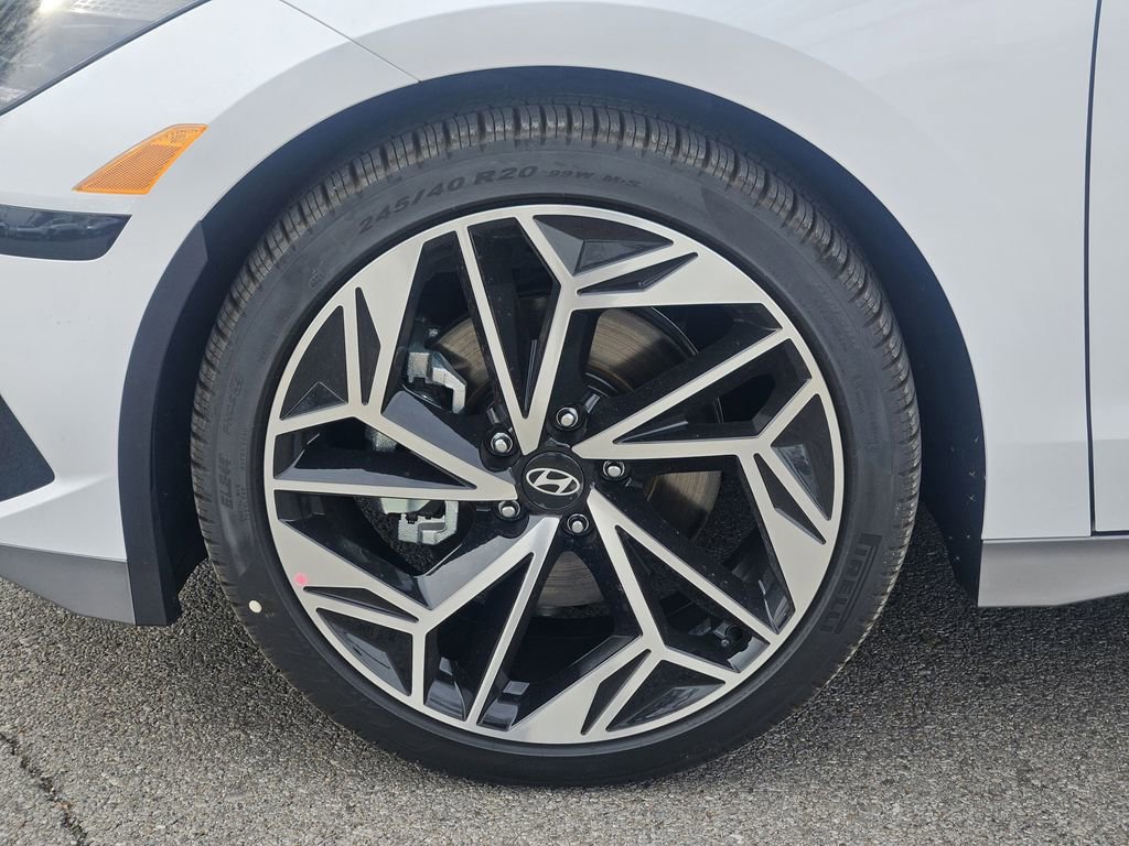 New 2025 Hyundai Ioniq 6 SEL image 12