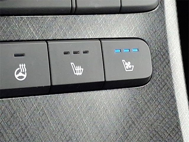 Certified 2025 Hyundai Palisade Limited image 26