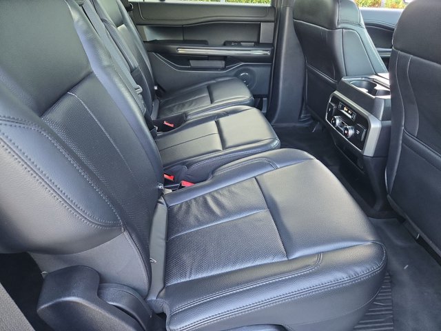 Used 2020 Ford Expedition XLT w/ Equipment Group 202A RWD image 19