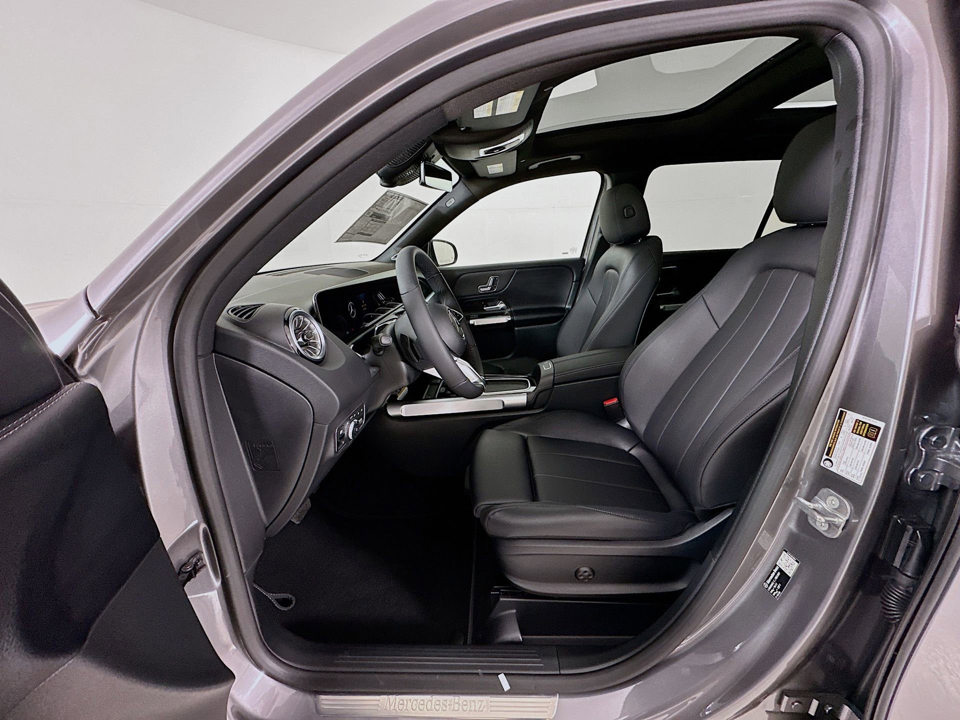 New 2026 Mercedes-Benz GLB 250 image 21