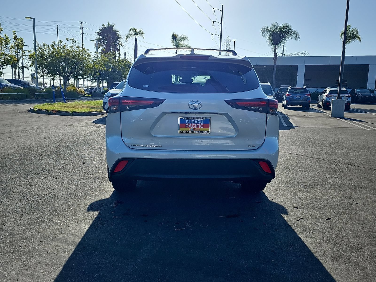 Used 2024 Toyota Highlander XLE FWD image 6