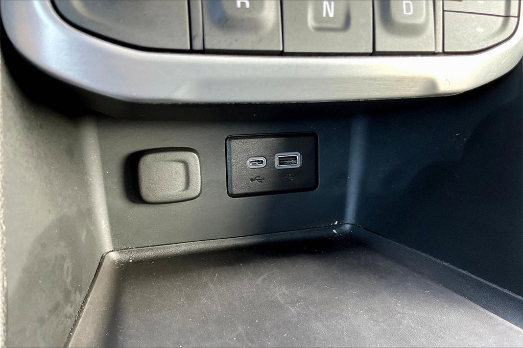 Used 2023 GMC Acadia SLE w/ Driver Convenience Package image 32