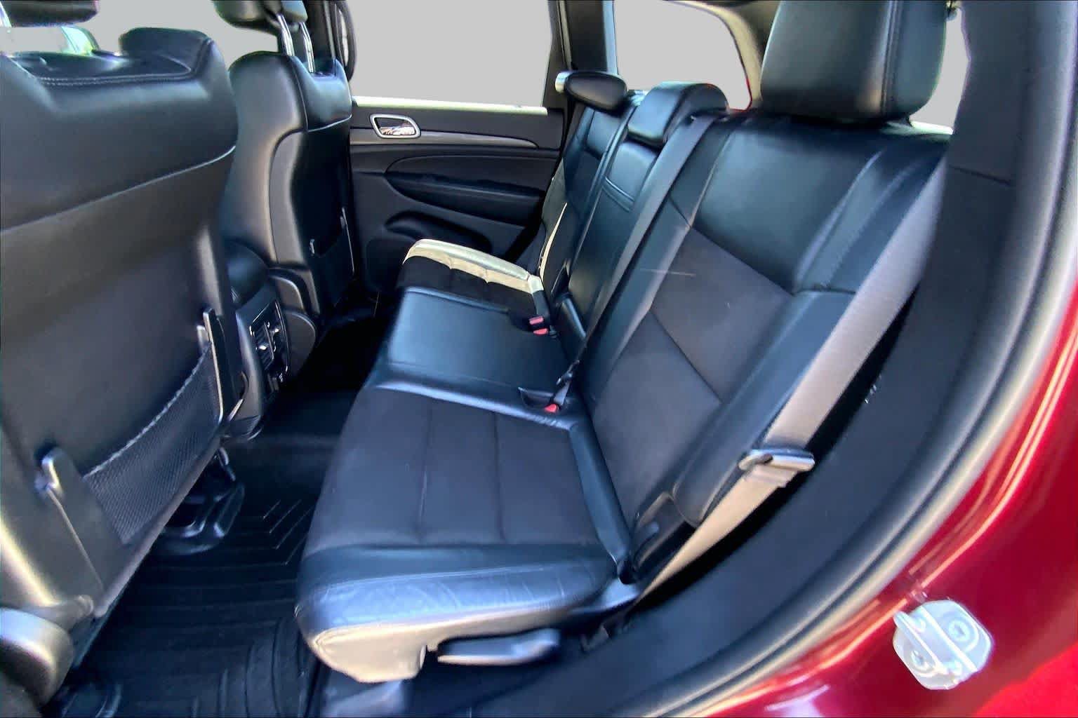 Used 2020 Jeep Grand Cherokee Altitude AWD/4WD image 20