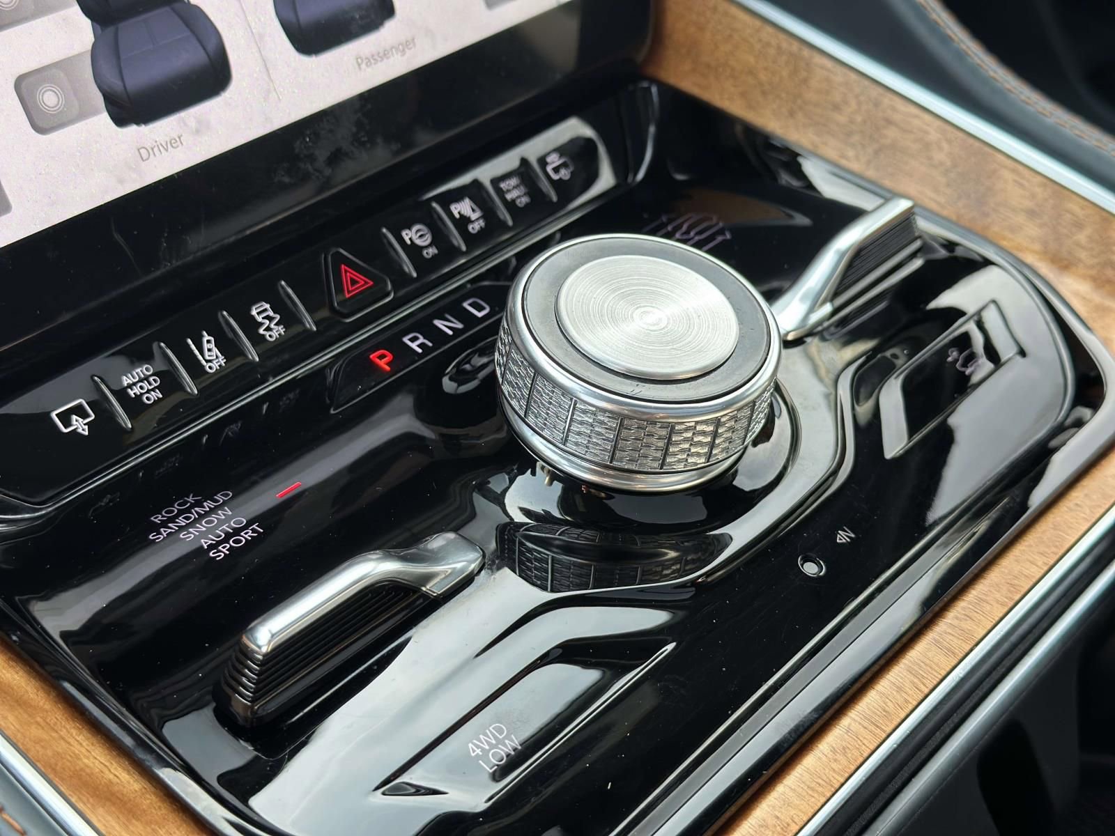 Used 2022 Jeep Grand Wagoneer Series II w/ Convenience Group III image 13