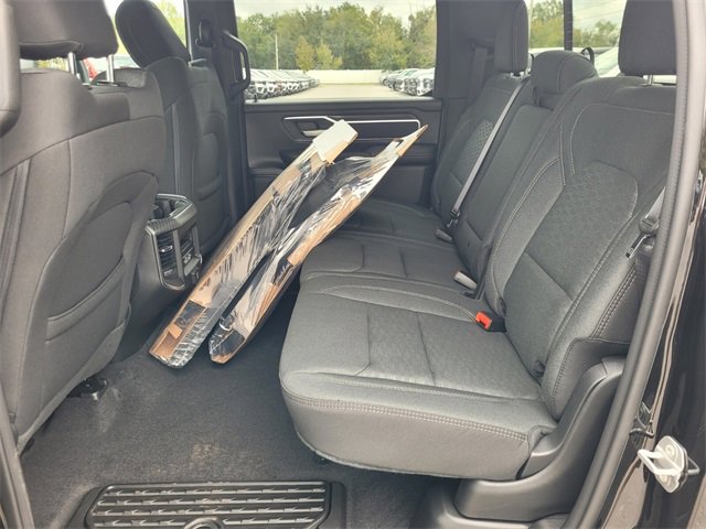 New 2026 RAM 1500 4x4 Crew Cab image 7