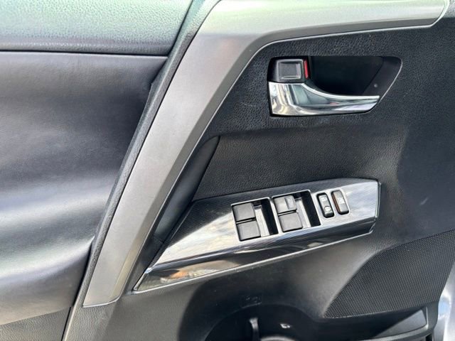 Used 2016 Toyota RAV4 SE AWD/4WD image 11