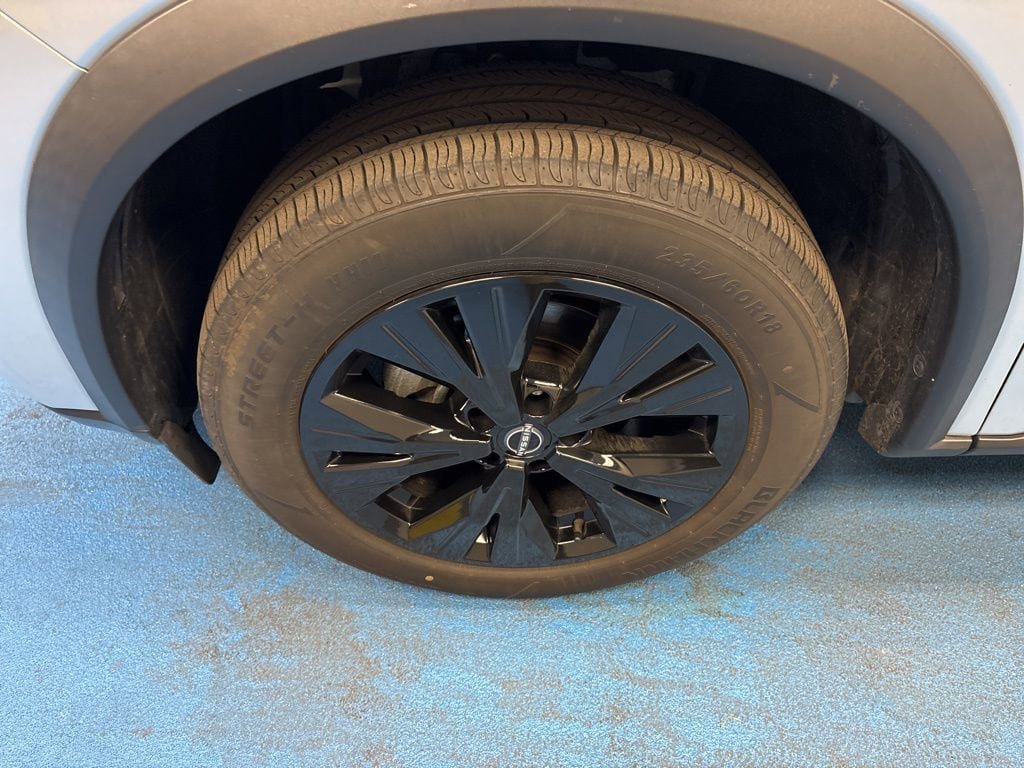 Used 2023 Nissan Rogue SV AWD/4WD image 14
