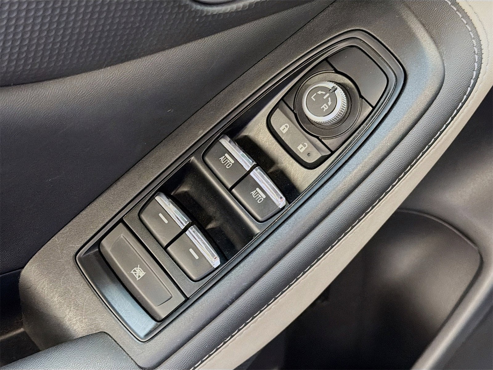 Used 2024 Subaru Forester Limited image 18