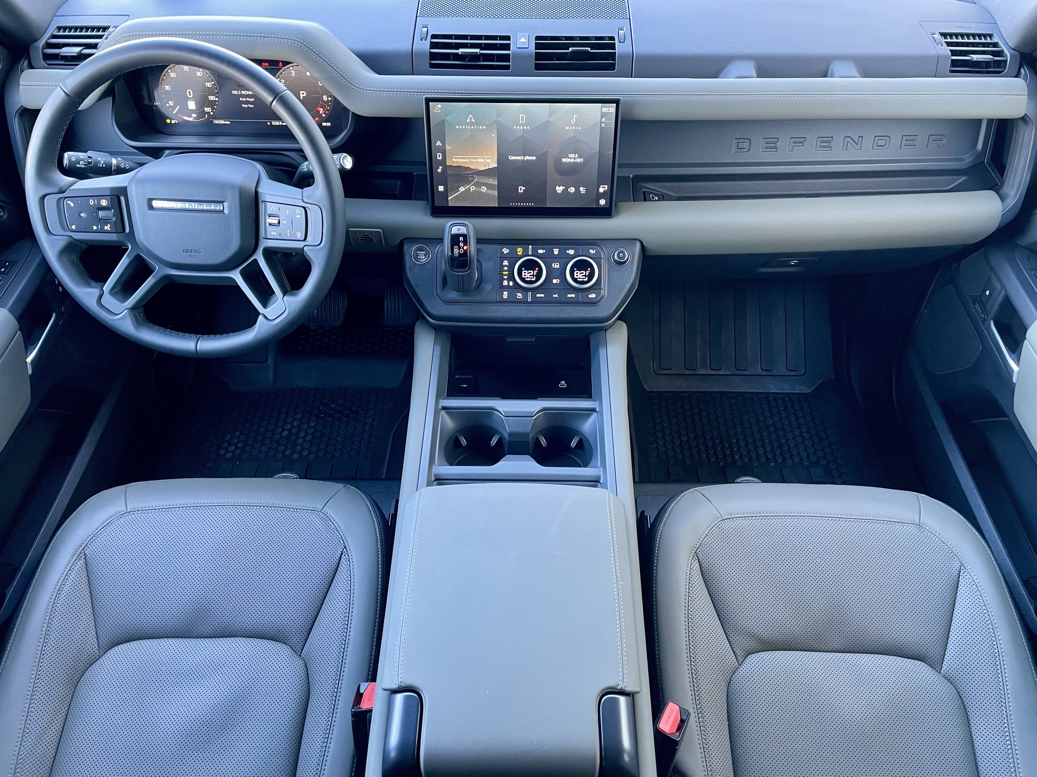 Certified 2025 Land Rover Defender 110 X-Dynamic SE image 16