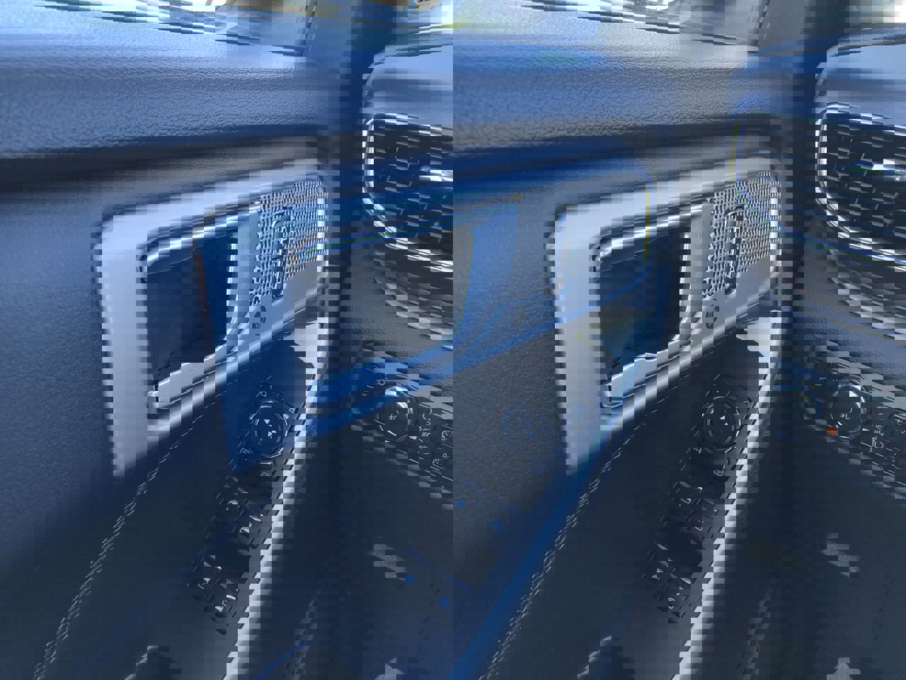 Used 2023 Ford Explorer Limited image 14