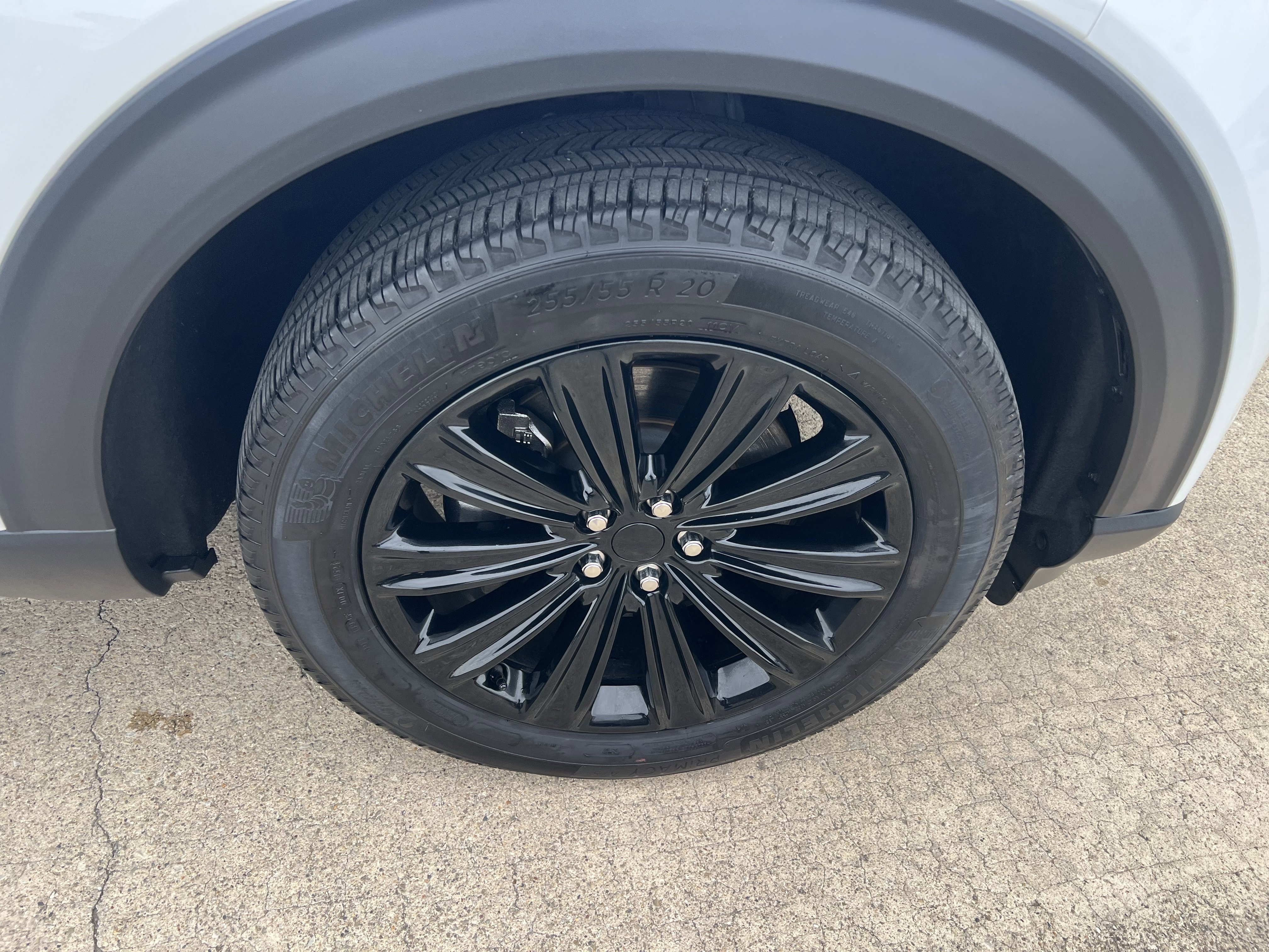 Used 2023 Ford Explorer Limited w/ Hybrid Equipment Group 310A image 2