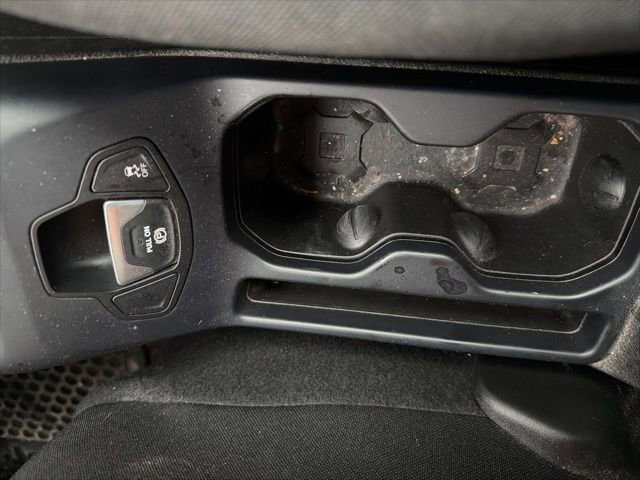 Used 2020 Jeep Renegade Latitude w/ Cold Weather Group image 27