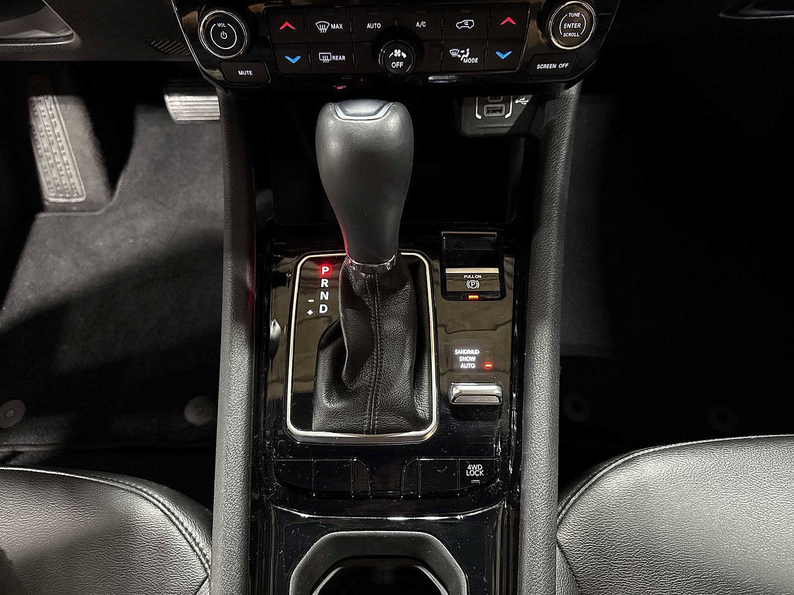 Used 2023 Jeep Compass Limited image 32