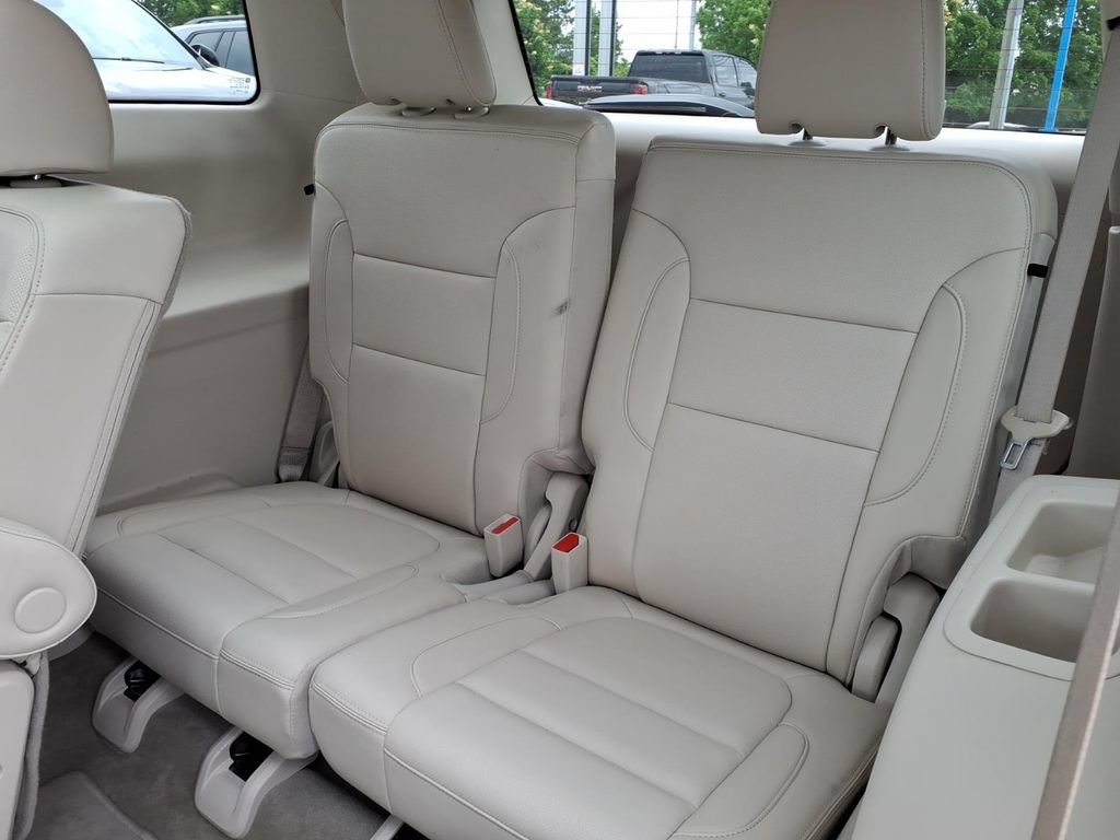 Used 2023 GMC Acadia Denali w/ Denali Technology Package AWD/4WD image 9