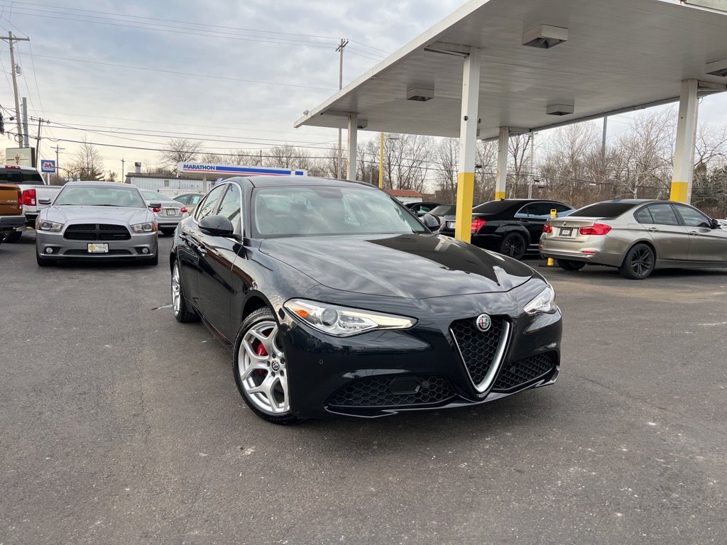 Used 2018 Alfa Romeo Giulia Ti w/ TI Leather Package image 5