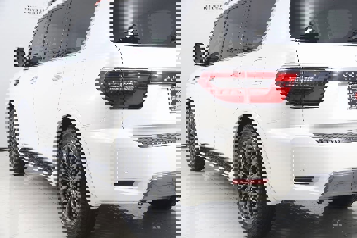 Used 2024 Nissan Armada Platinum w/ Captain's Chairs Package image 61