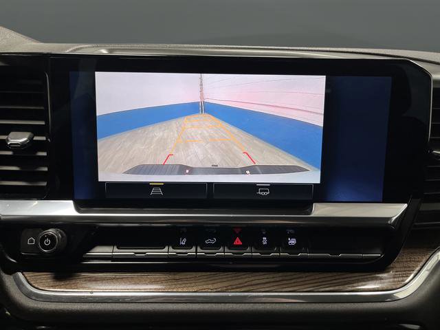 Used 2024 Chevrolet Silverado 3500 LT w/ Convenience Package image 10