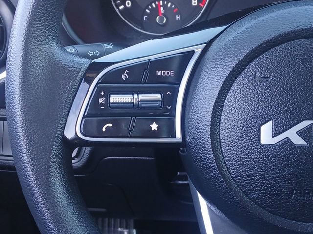Used 2022 Kia Forte LXS w/ LXS Technology Package image 9