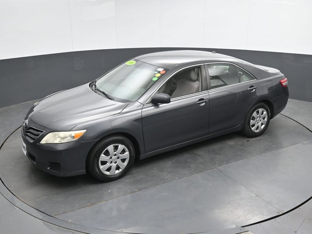 Used 2010 Toyota Camry LE FWD image 29
