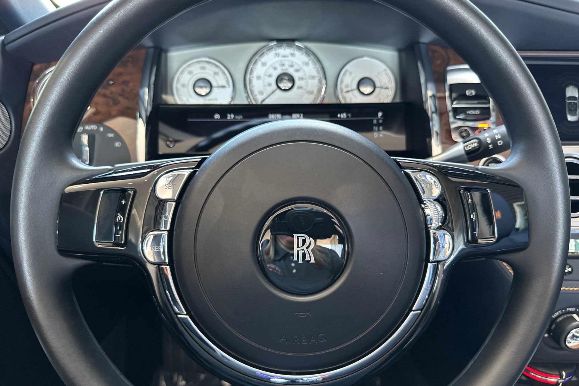 Used 2019 Rolls-Royce Dawn RWD image 30