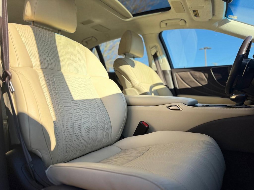 Used 2020 Lexus LS 500 AWD image 22