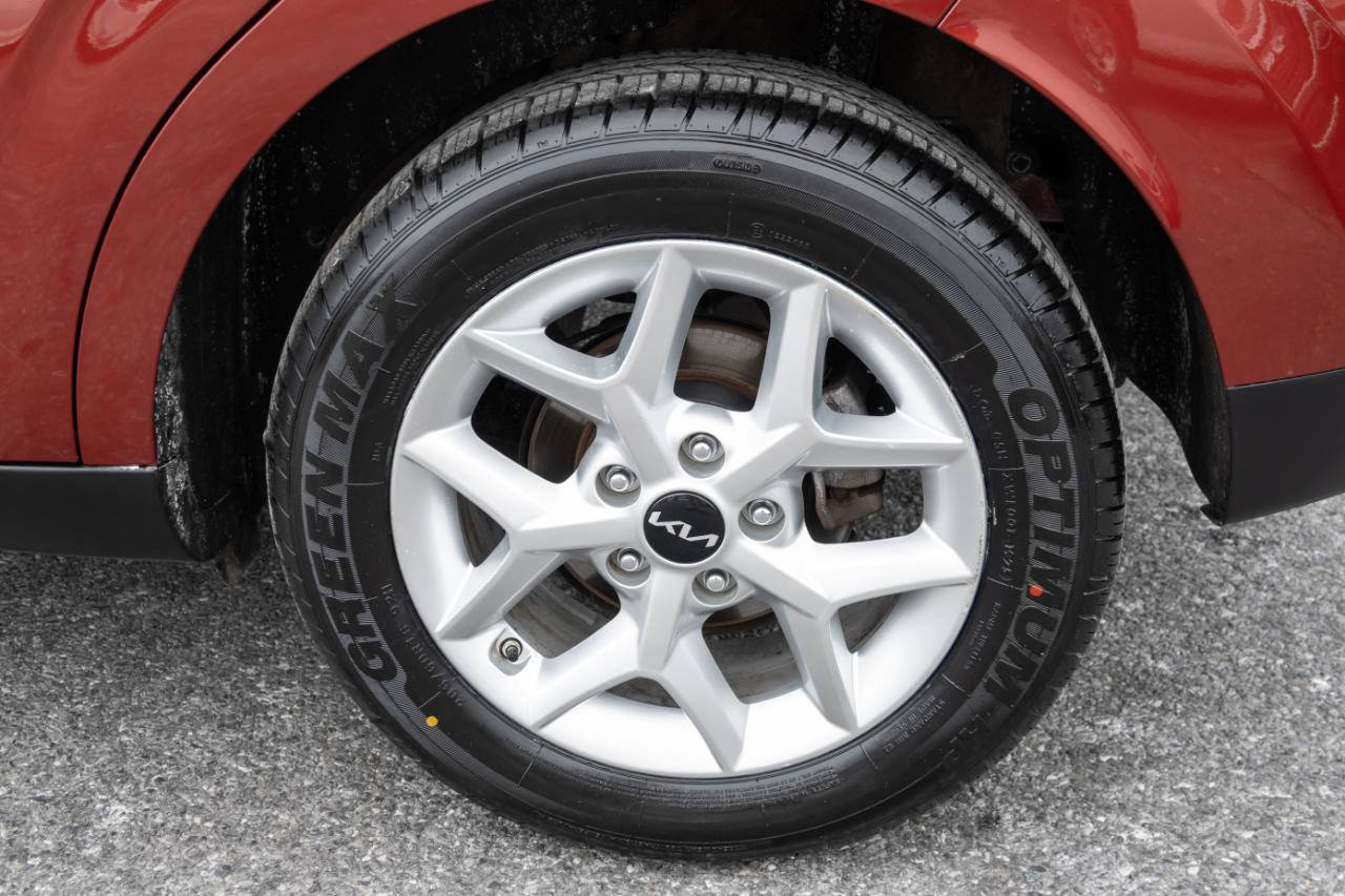 Used 2024 Kia Soul LX w/ Option Group 015 FWD image 15