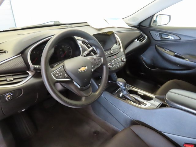 Used 2023 Chevrolet Malibu LT image 4